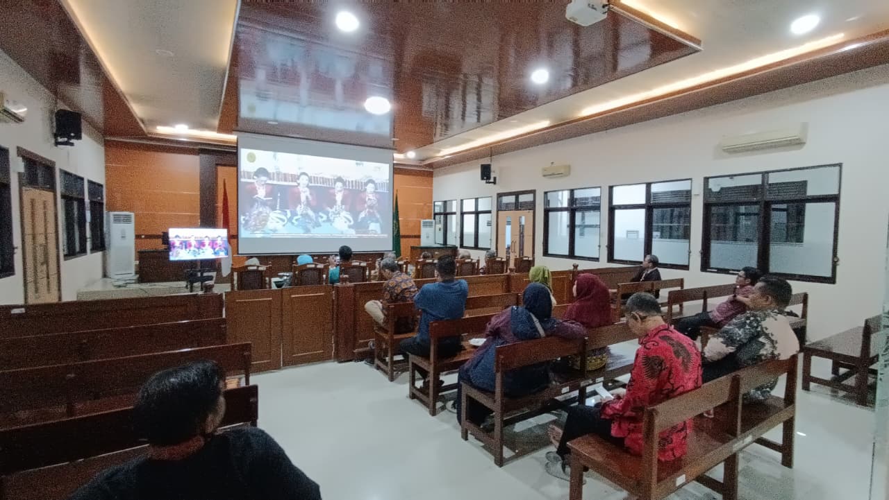 Nonton Bersama Pagelaran Wayang Kulit